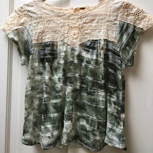 Cute Free People Lace T-Shirt Size Small